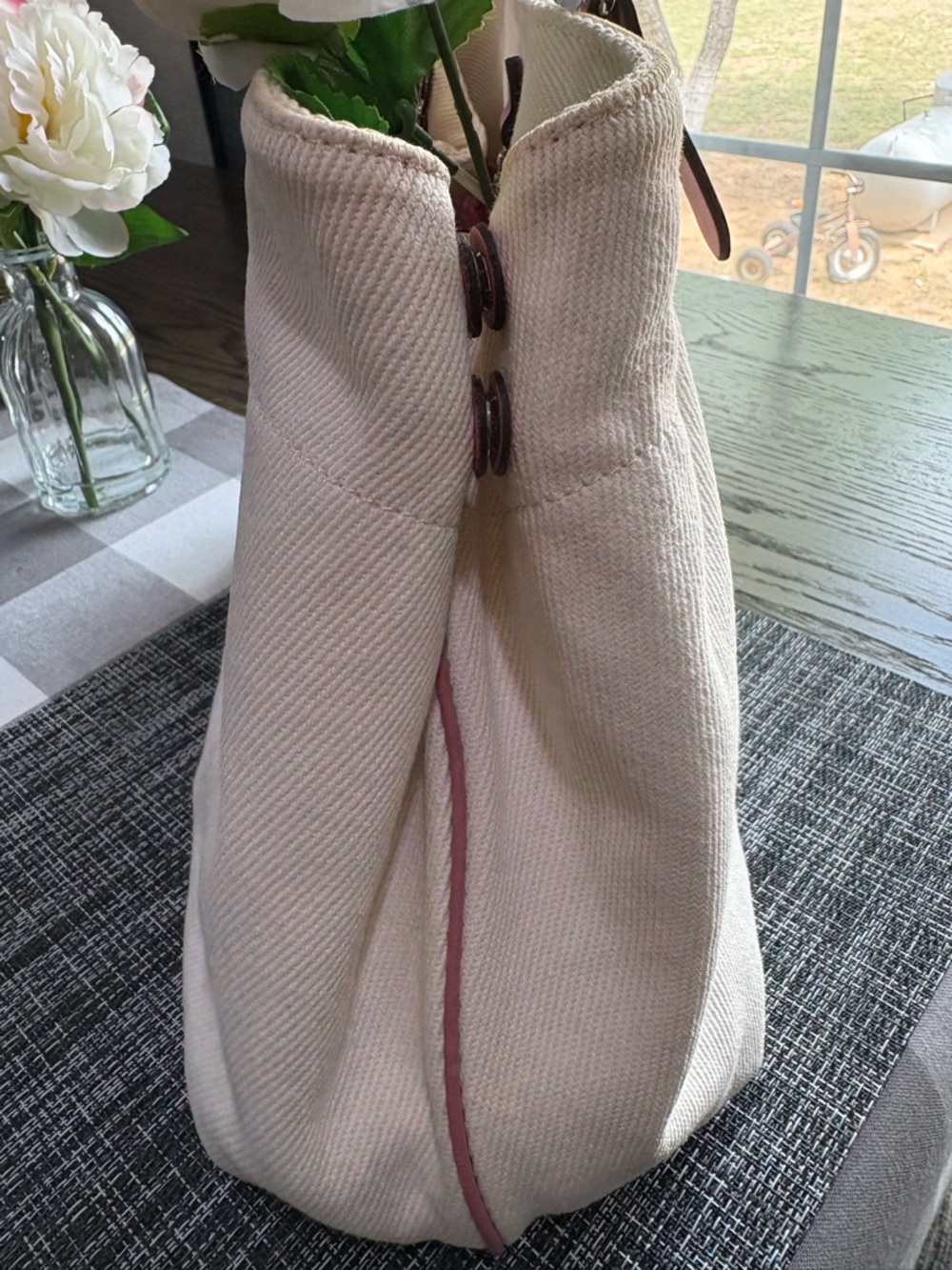 Louis Vuitton Cream Canvas Tote with Pink Handles and Logo - Picture 5 of 16